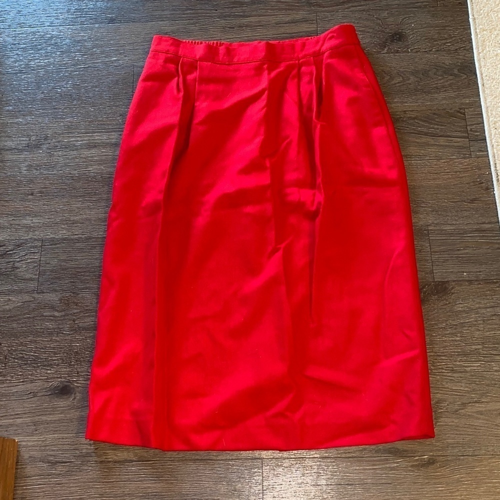 Joan Leslie size 18 ladies red skirt